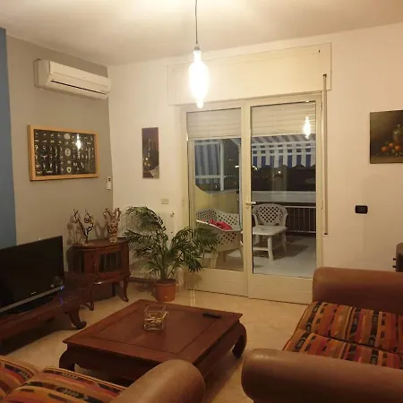 公寓 Attico In Riva Al Mare 加利波利