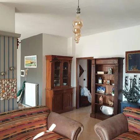 Attico In Riva Al Mare 公寓 *