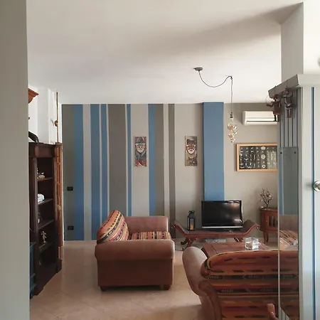 Attico In Riva Al Mare * 加利波利