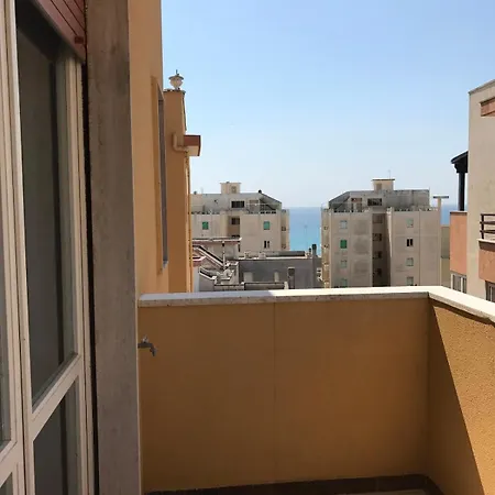Attico In Riva Al Mare 公寓 *